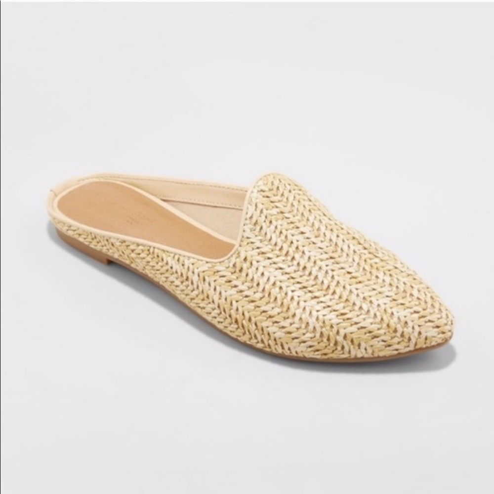 Universal Thread Woven Mules ✨